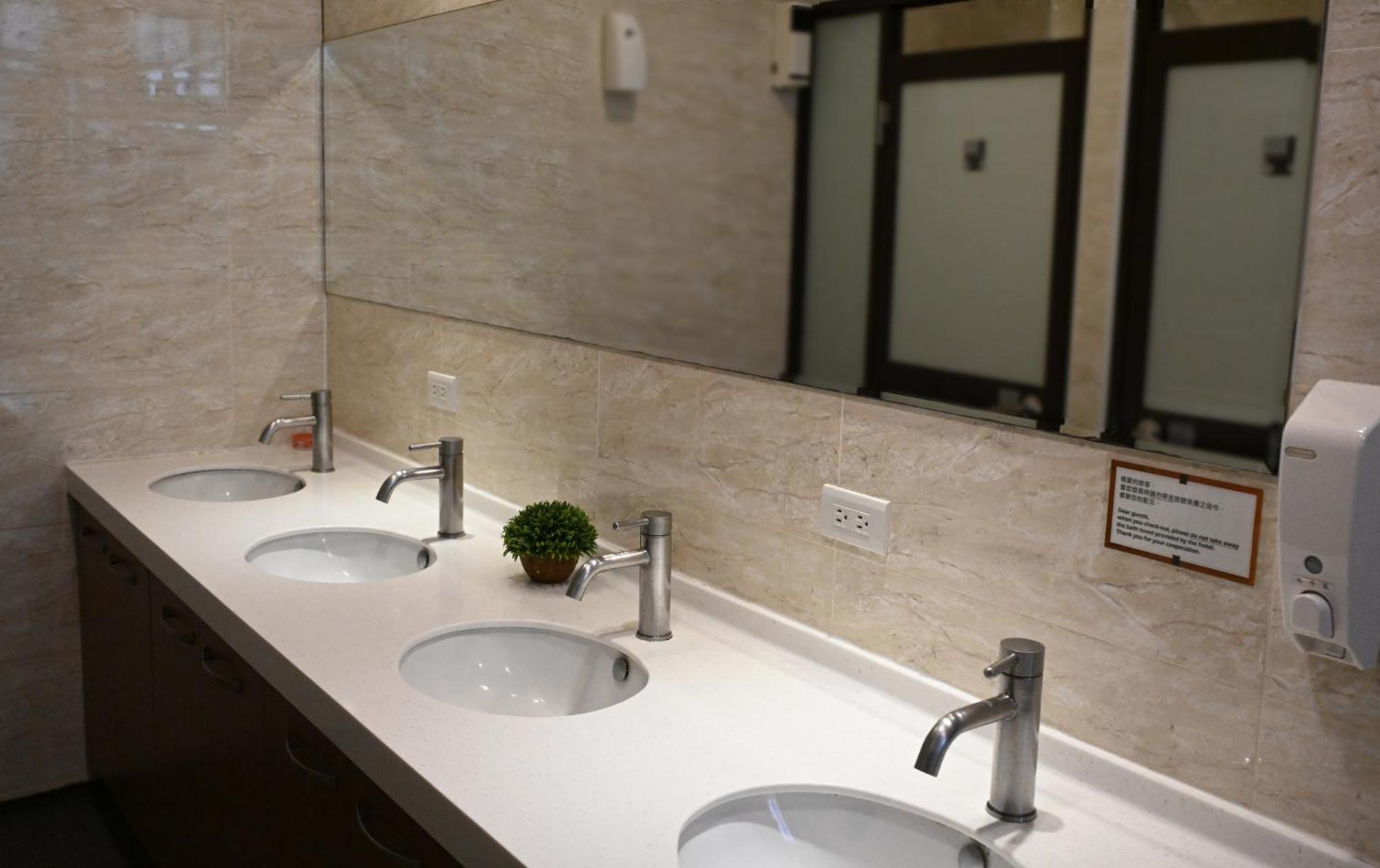 Luetel Hotel Xpark Gloria Outlets Shin Kong Cinemas Ταογιουάν Εξωτερικό φωτογραφία